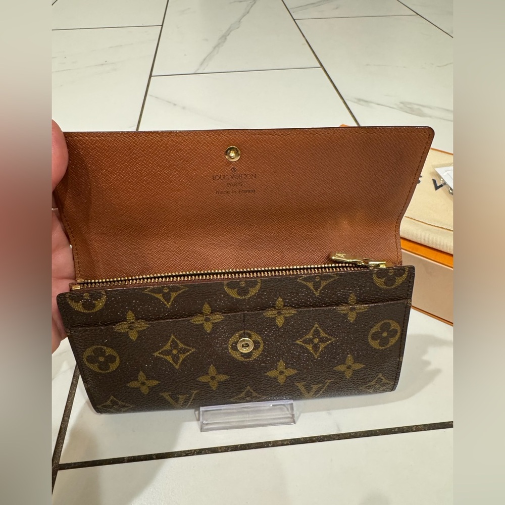Louis Vuitton Brown Monogram Sarah Wallet-Authentic-Comes with COA, box-dust bag - Picture 6 of 12